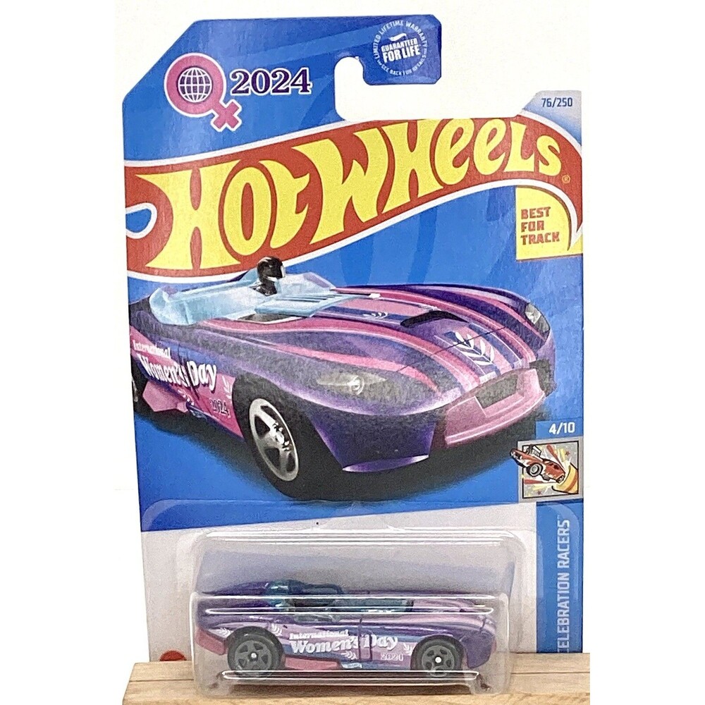 2024 Hot Wheels Rrroadster Women's Day Celebration Racers 4/10 Purple L@@K